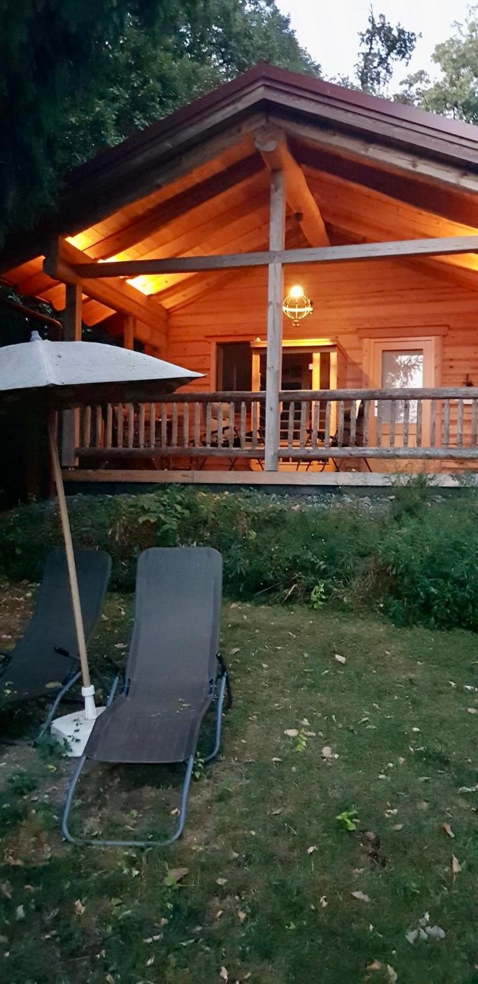 Blockhaus Chalet Mit Beheizbarem Badefass Und Infrarotsauna Auf Der Terrasse Oberschützen Екстериор снимка